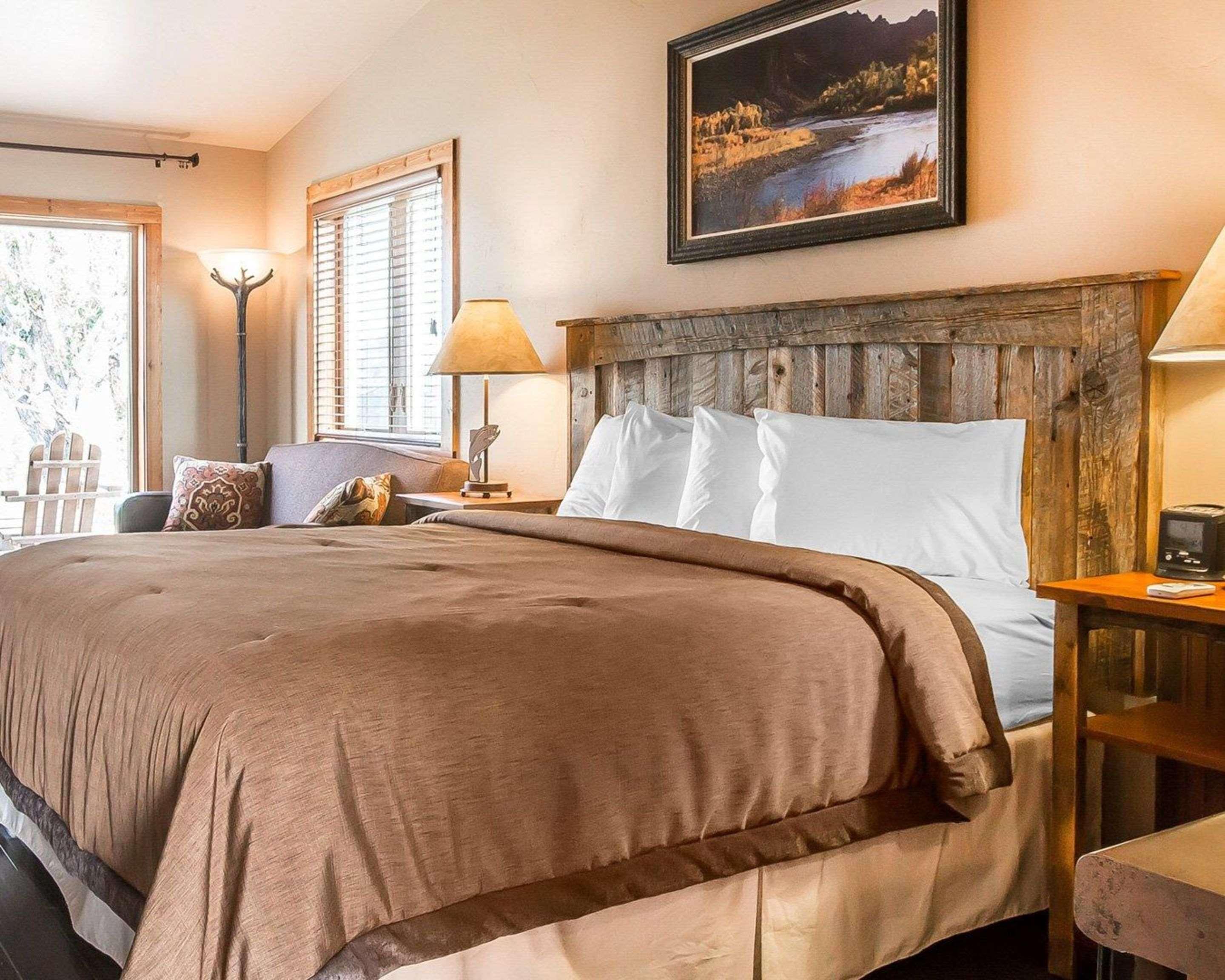 Yellowstone Valley Lodge, Ascend Hotel Collection Pray エクステリア 写真