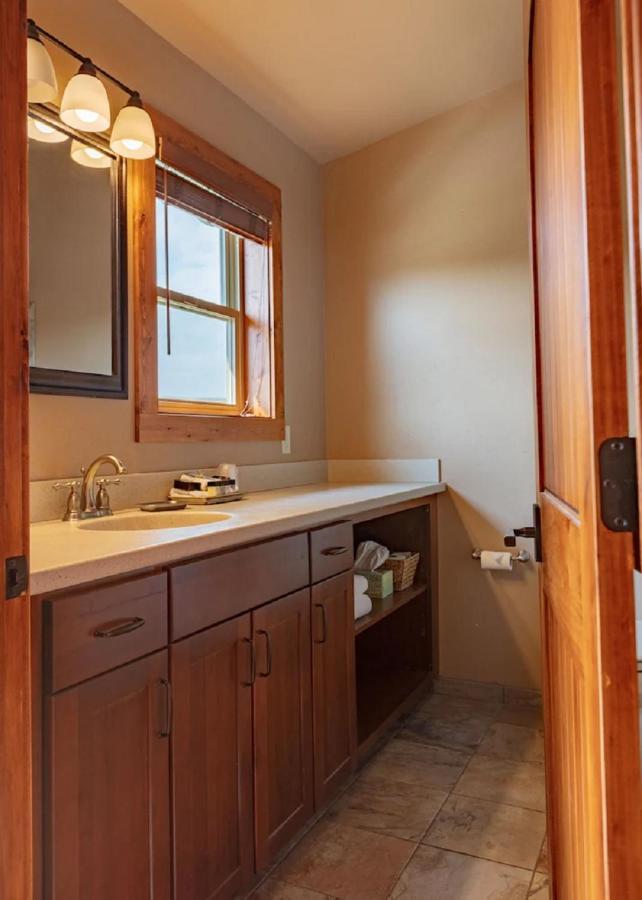 Yellowstone Valley Lodge, Ascend Hotel Collection Pray エクステリア 写真