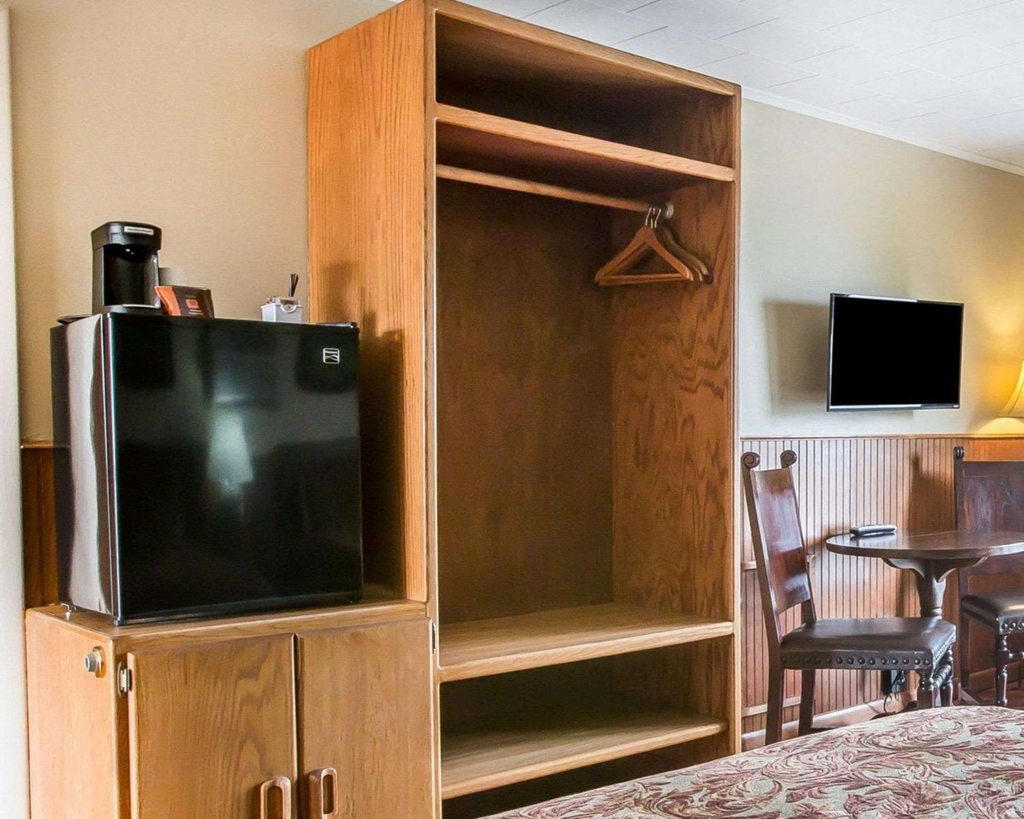 Yellowstone Valley Lodge, Ascend Hotel Collection Pray エクステリア 写真