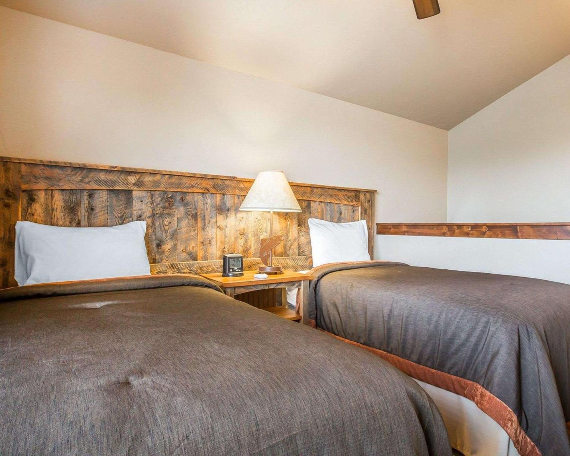 Yellowstone Valley Lodge, Ascend Hotel Collection Pray エクステリア 写真