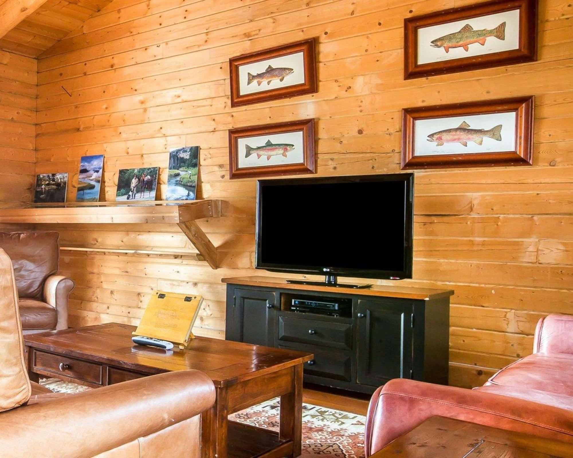 Yellowstone Valley Lodge, Ascend Hotel Collection Pray エクステリア 写真