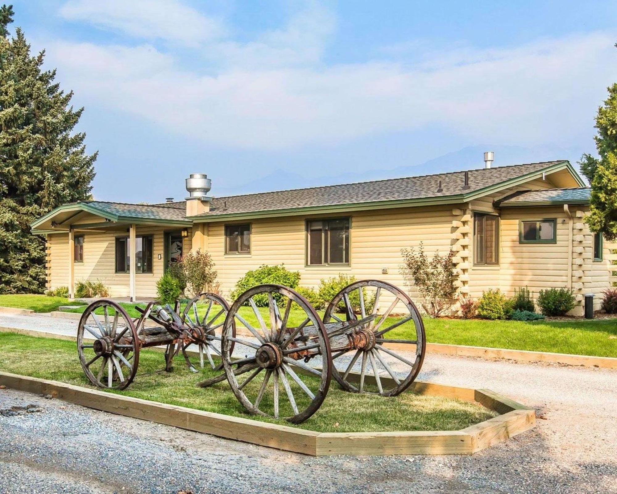 Yellowstone Valley Lodge, Ascend Hotel Collection Pray エクステリア 写真