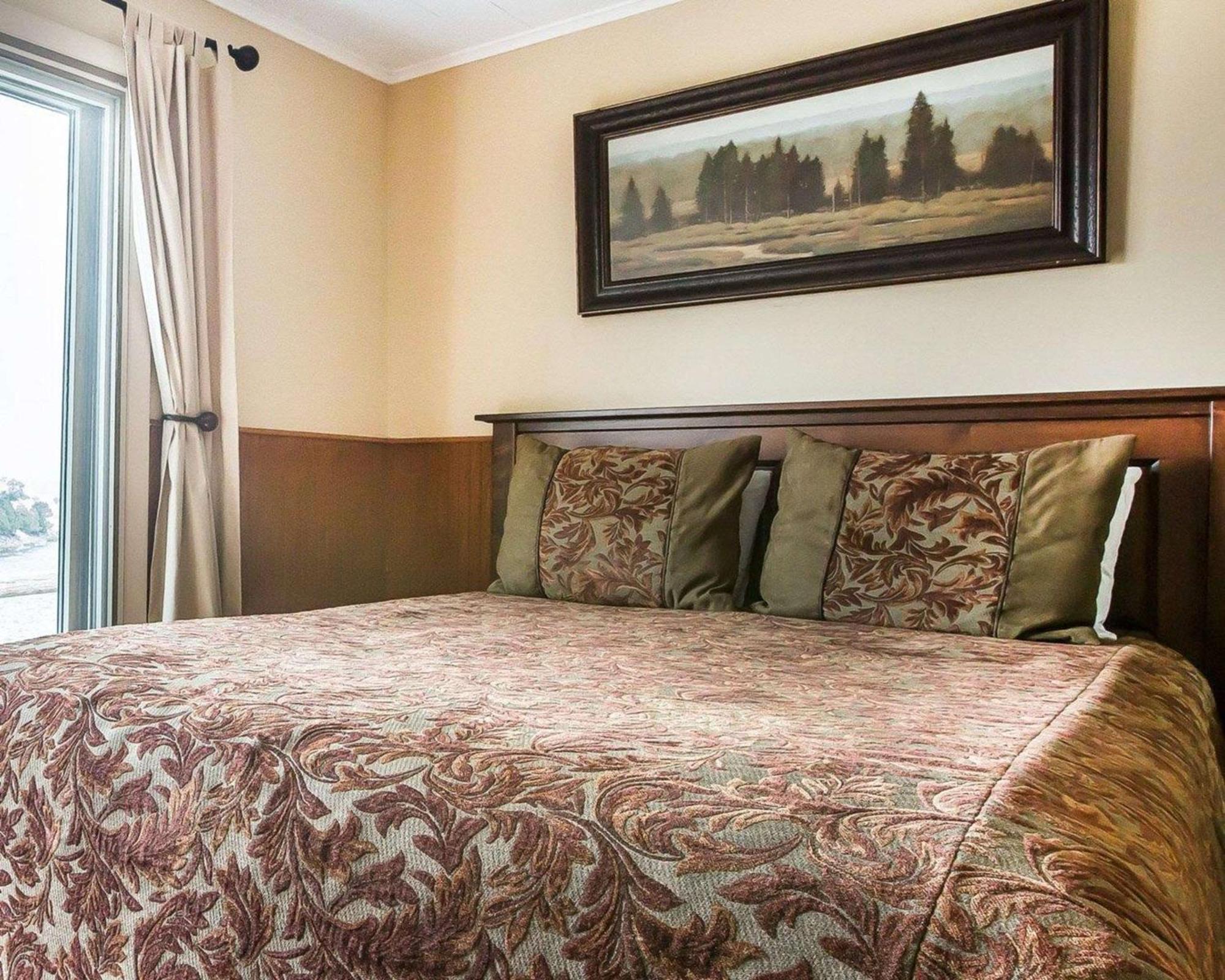 Yellowstone Valley Lodge, Ascend Hotel Collection Pray エクステリア 写真