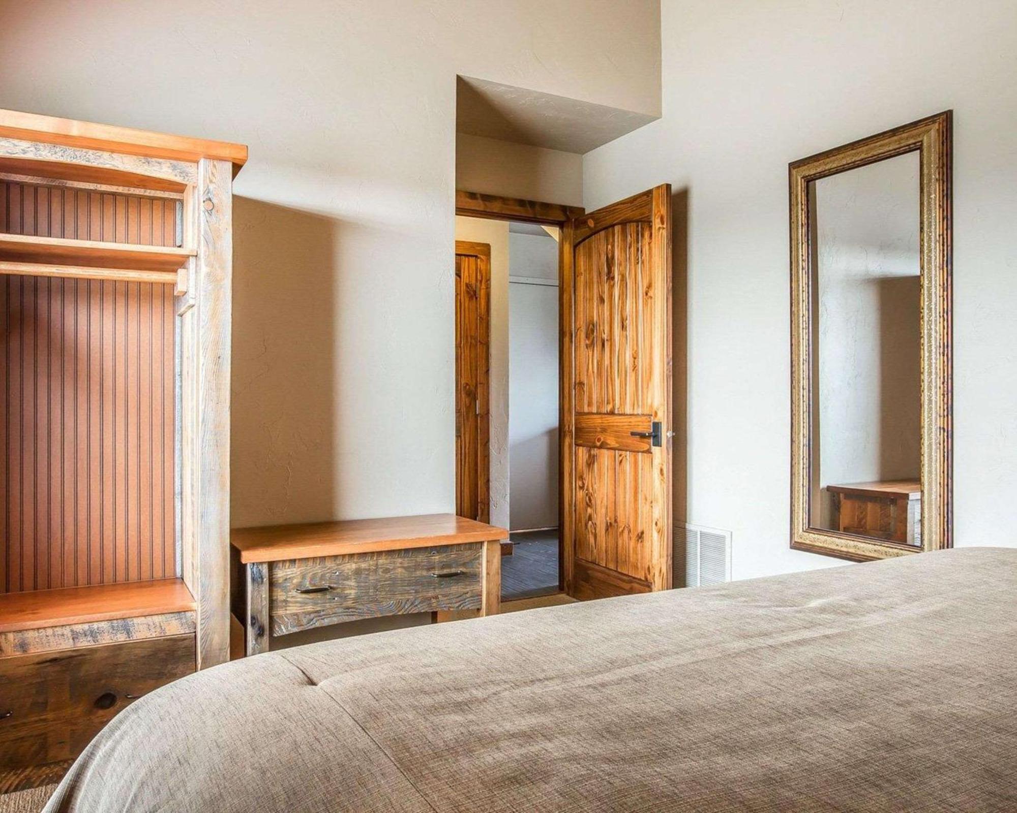 Yellowstone Valley Lodge, Ascend Hotel Collection Pray エクステリア 写真