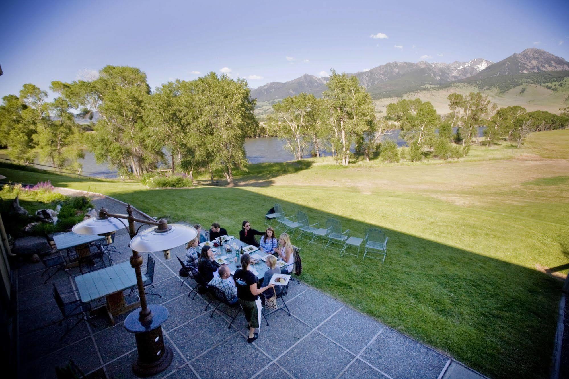 Yellowstone Valley Lodge, Ascend Hotel Collection Pray エクステリア 写真