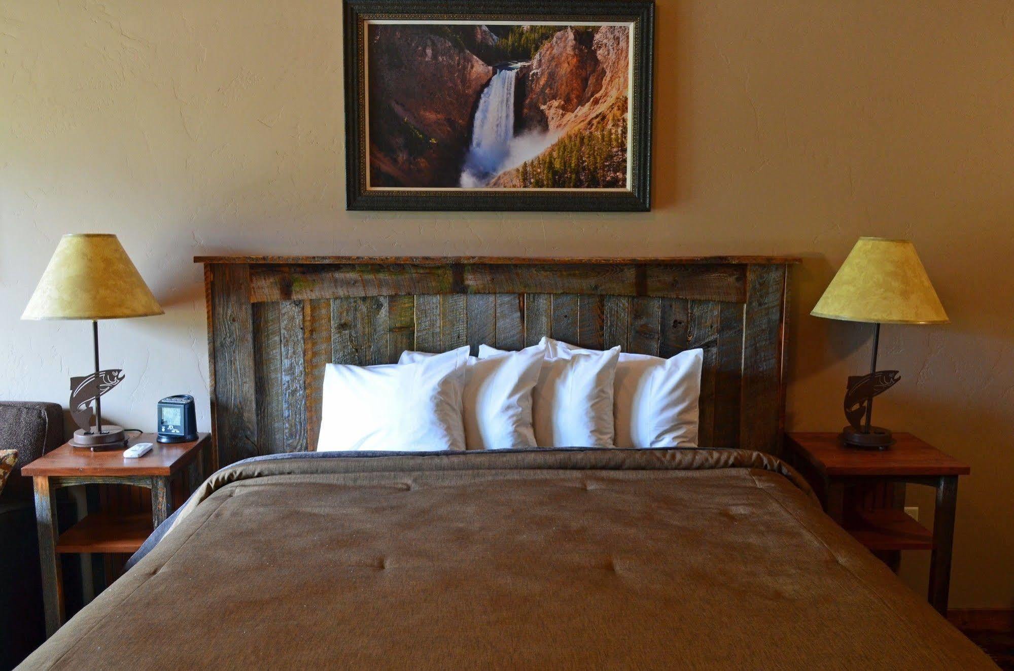 Yellowstone Valley Lodge, Ascend Hotel Collection Pray エクステリア 写真